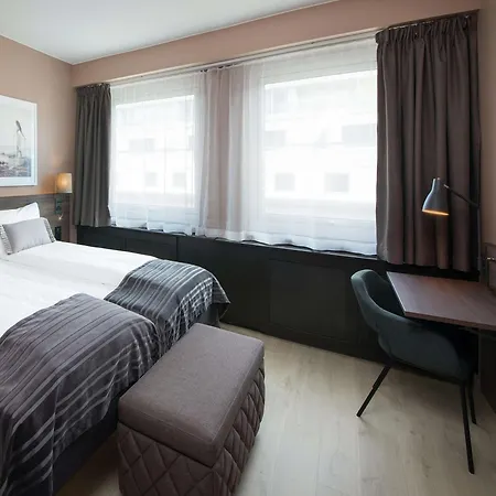 스칸딕 시티 호텔 4*